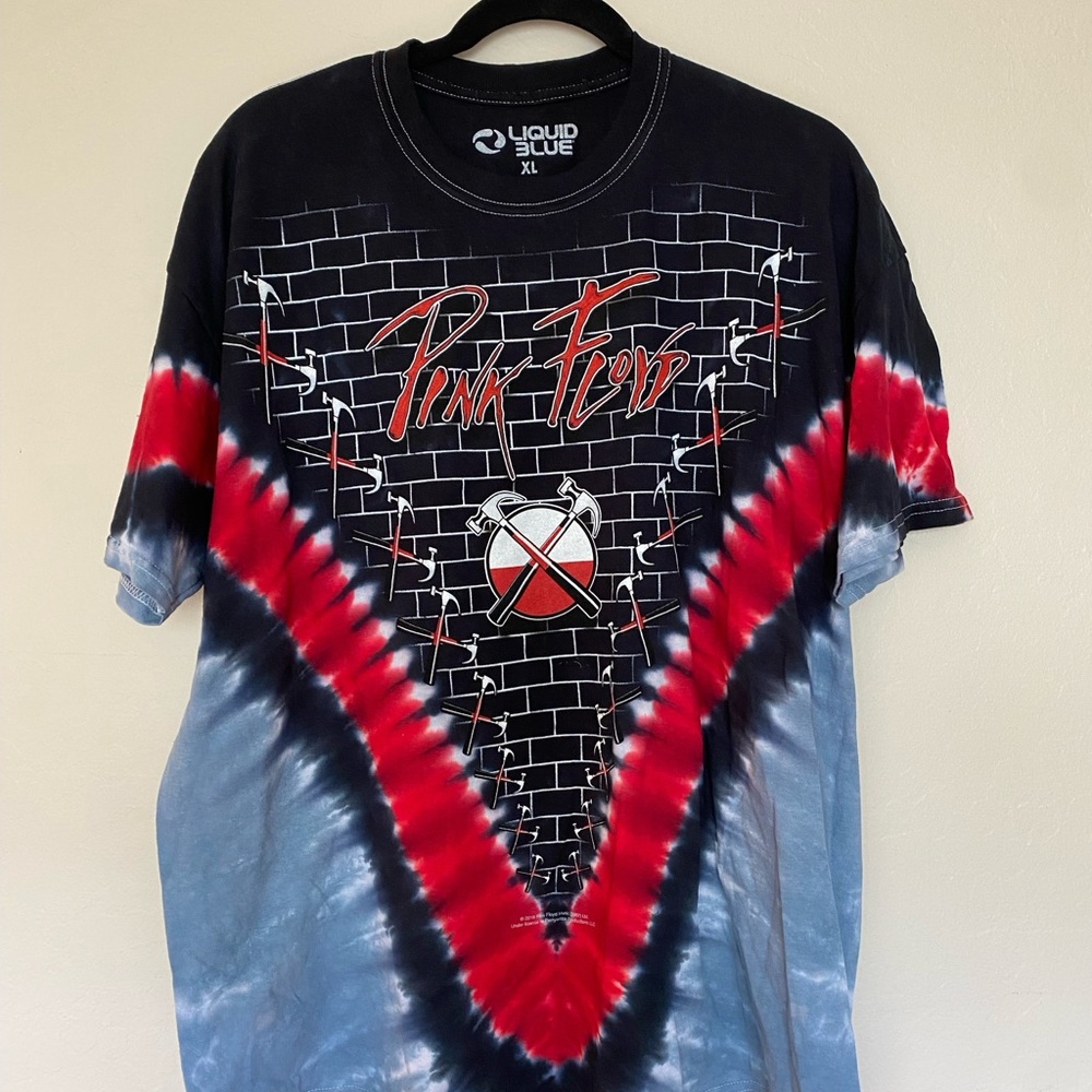 Liquid Blue tie dye tie die Pink Floyd Black and Red T-Shirt